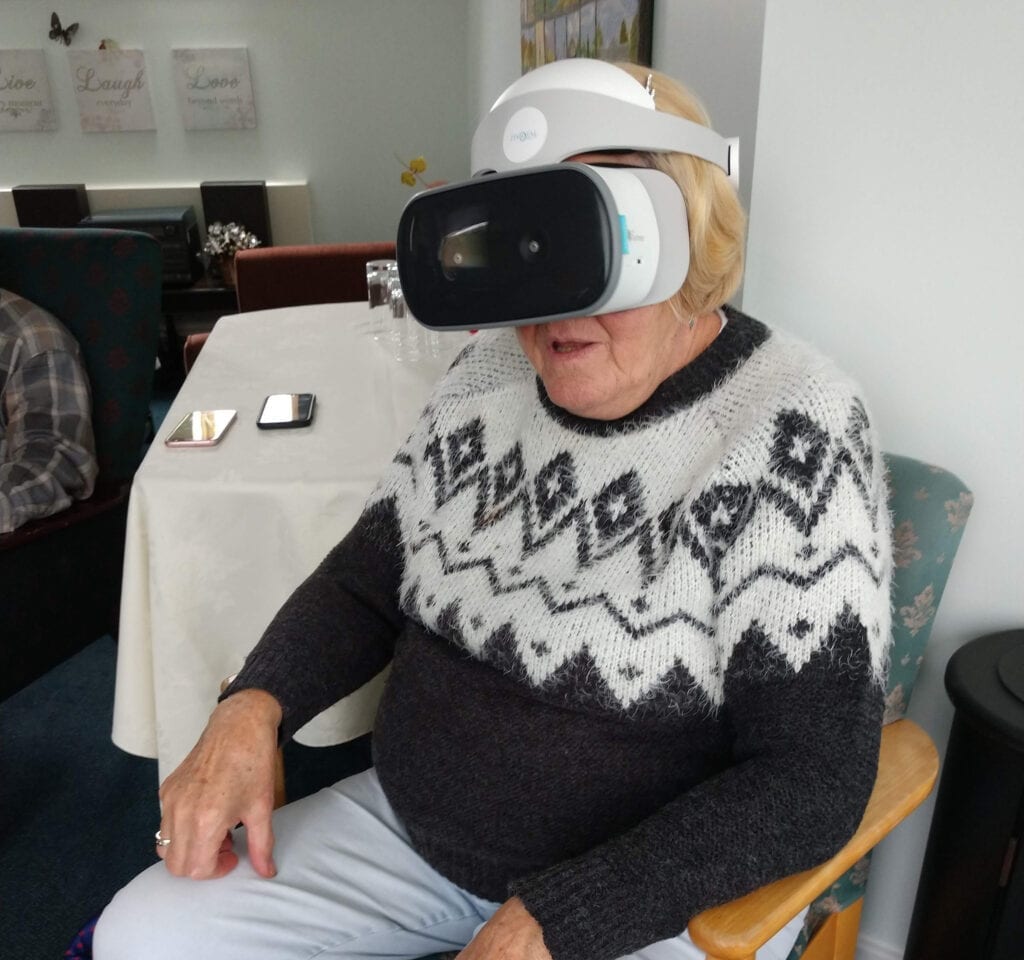 Restoring Memories: Frontiers of Treating Dementia with VR