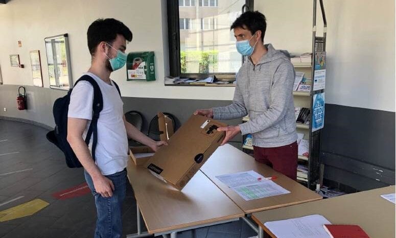 Students from the Foundation of the University of Strasbourg in France were among the recipients of Lenovo notebook donations